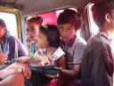 A Lombok, in un taxi collettivo (bemo)