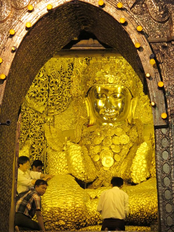 il buddha dorato di mandalay