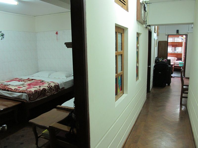 chan-myaye-guest-house-yangon15
